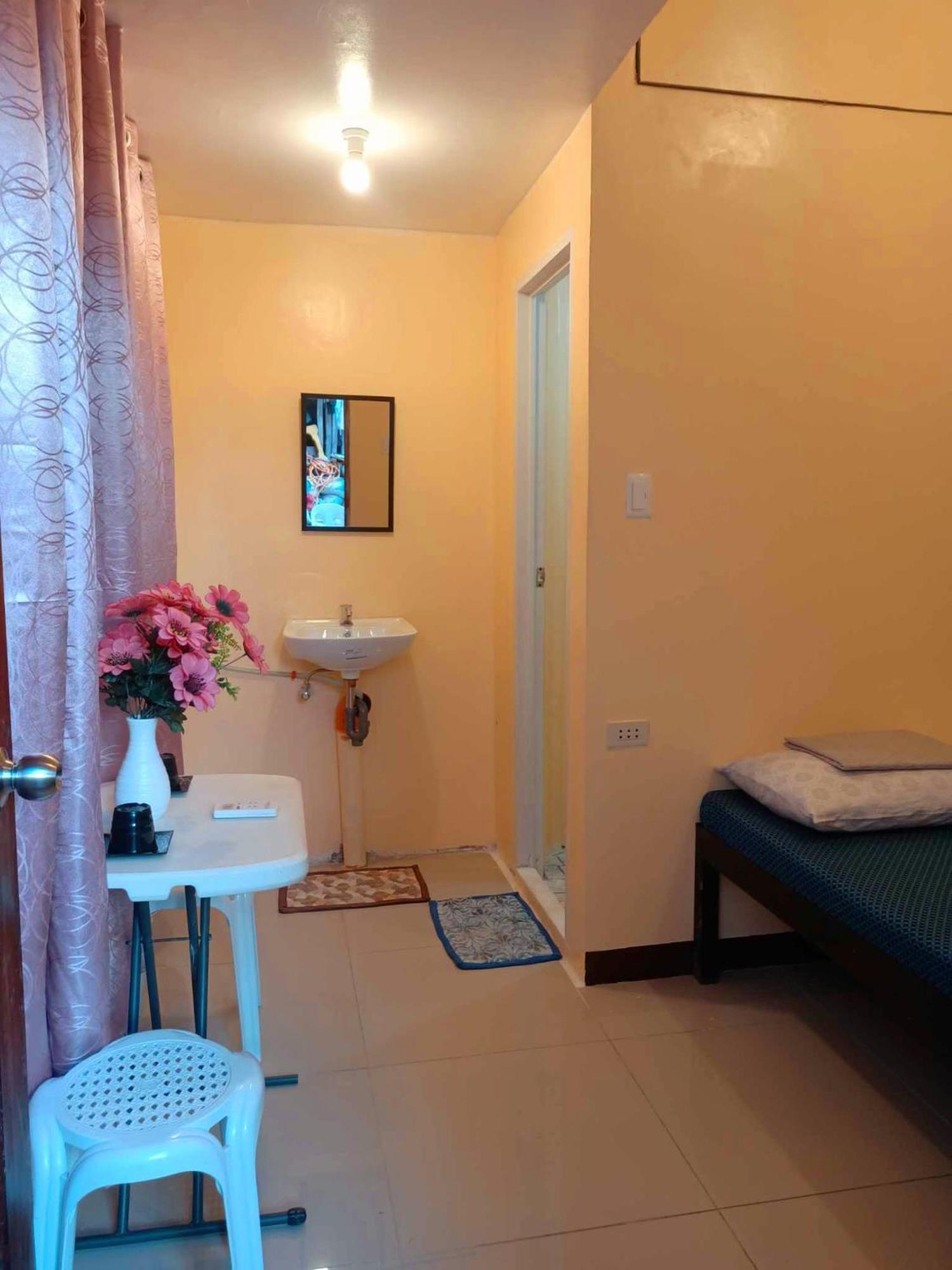 Cheri Backpackers Hostel Moalboal Exterior photo