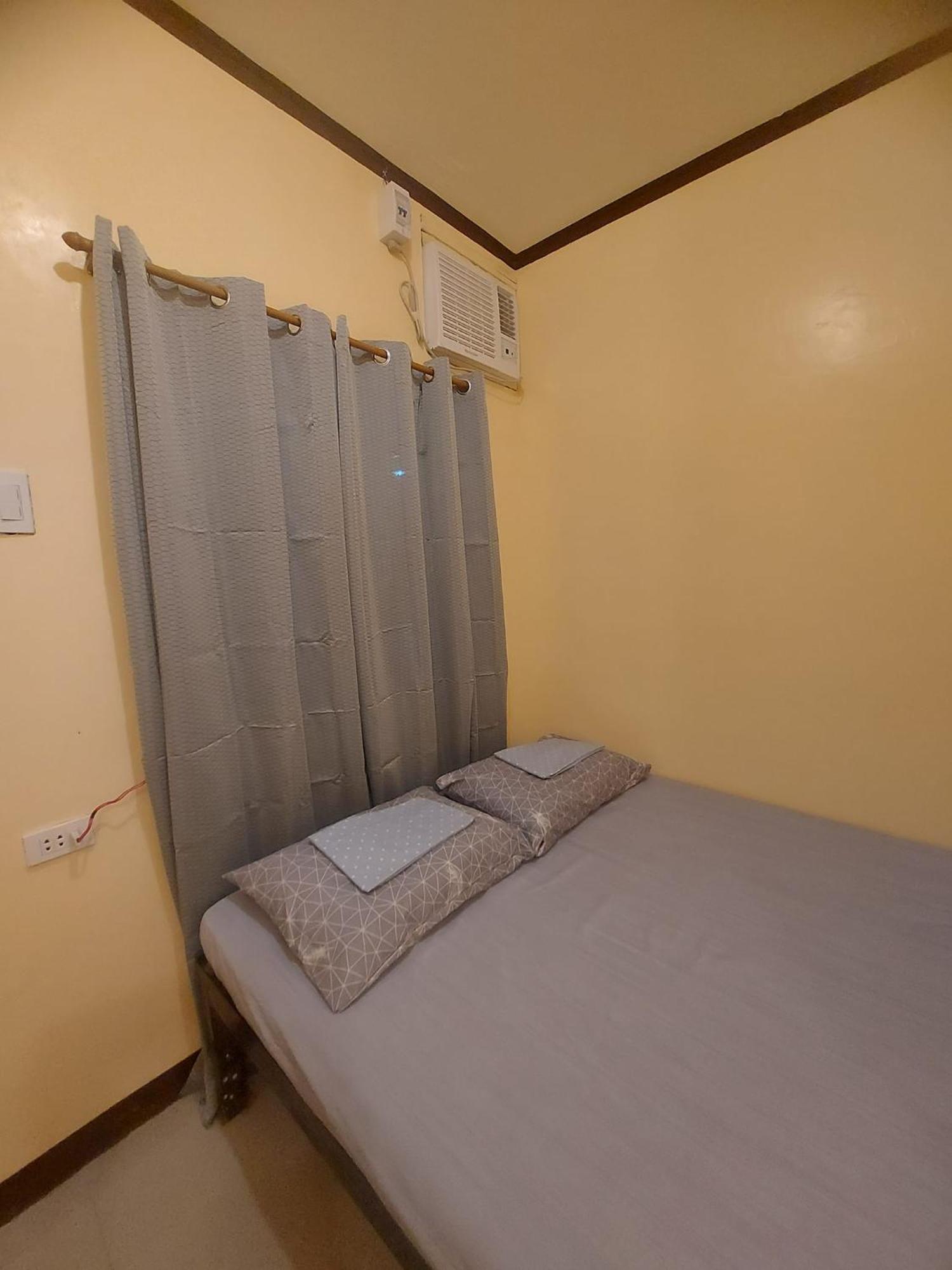 Cheri Backpackers Hostel Moalboal Exterior photo
